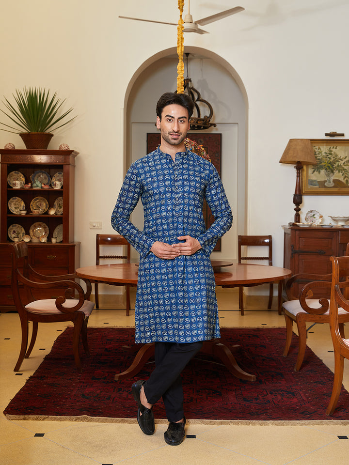 Leaf Printed Pure Cotton Straight Kurta with Pyjama