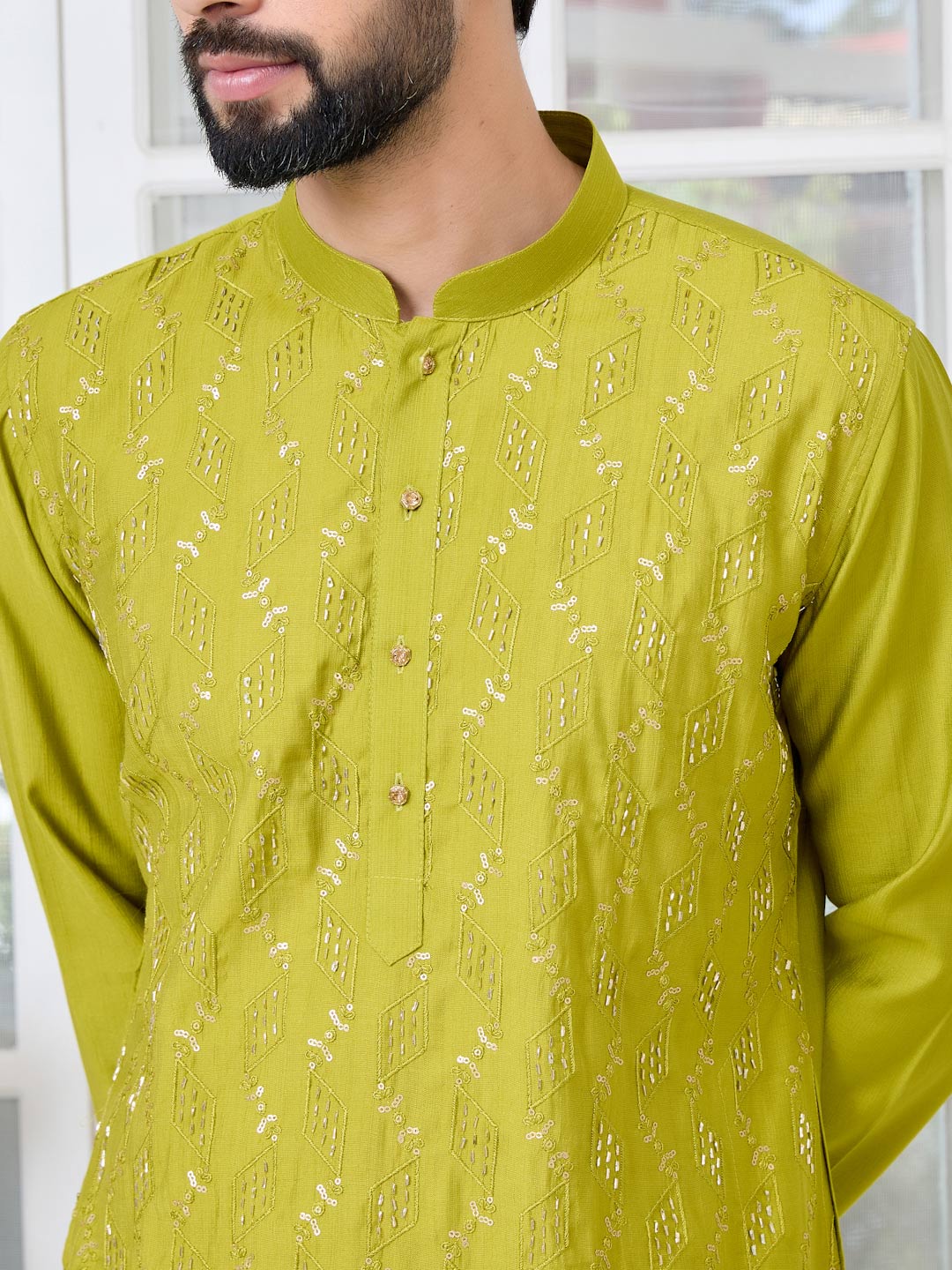 Green Ethnic Motifs Embroidered Sequinned Mandarin Collar Straight Kurta with Pyjama with Pyjama