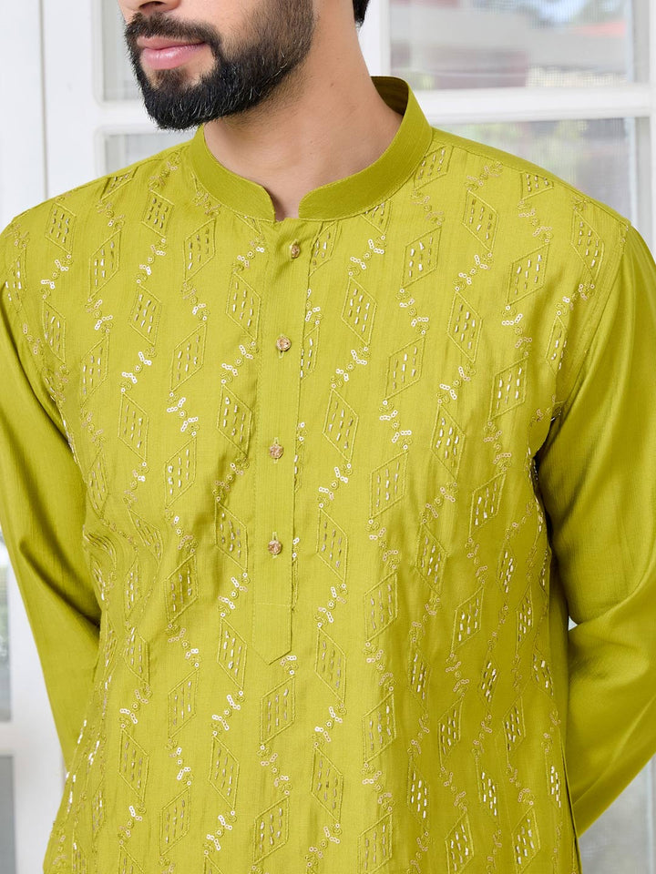 Green Ethnic Motifs Embroidered Sequinned Mandarin Collar Straight Kurta with Pyjama with Pyjama