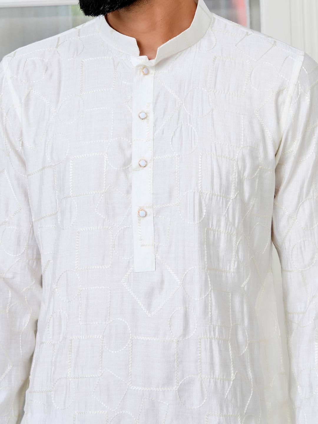 Cream Geometric Embroidered Thread Work Mandarin Collar Straight Kurta with Pyjama with Pyjama