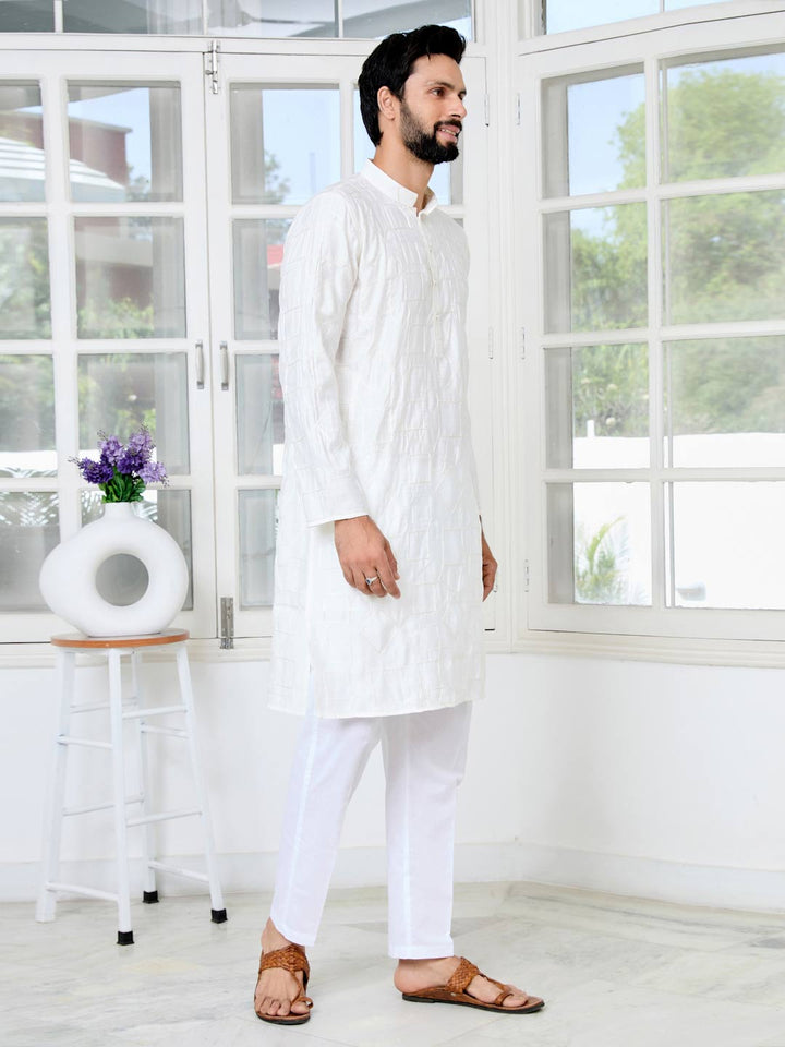 Cream Geometric Embroidered Thread Work Mandarin Collar Straight Kurta with Pyjama with Pyjama