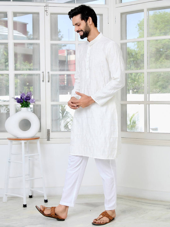 Cream Geometric Embroidered Thread Work Mandarin Collar Straight Kurta with Pyjama with Pyjama
