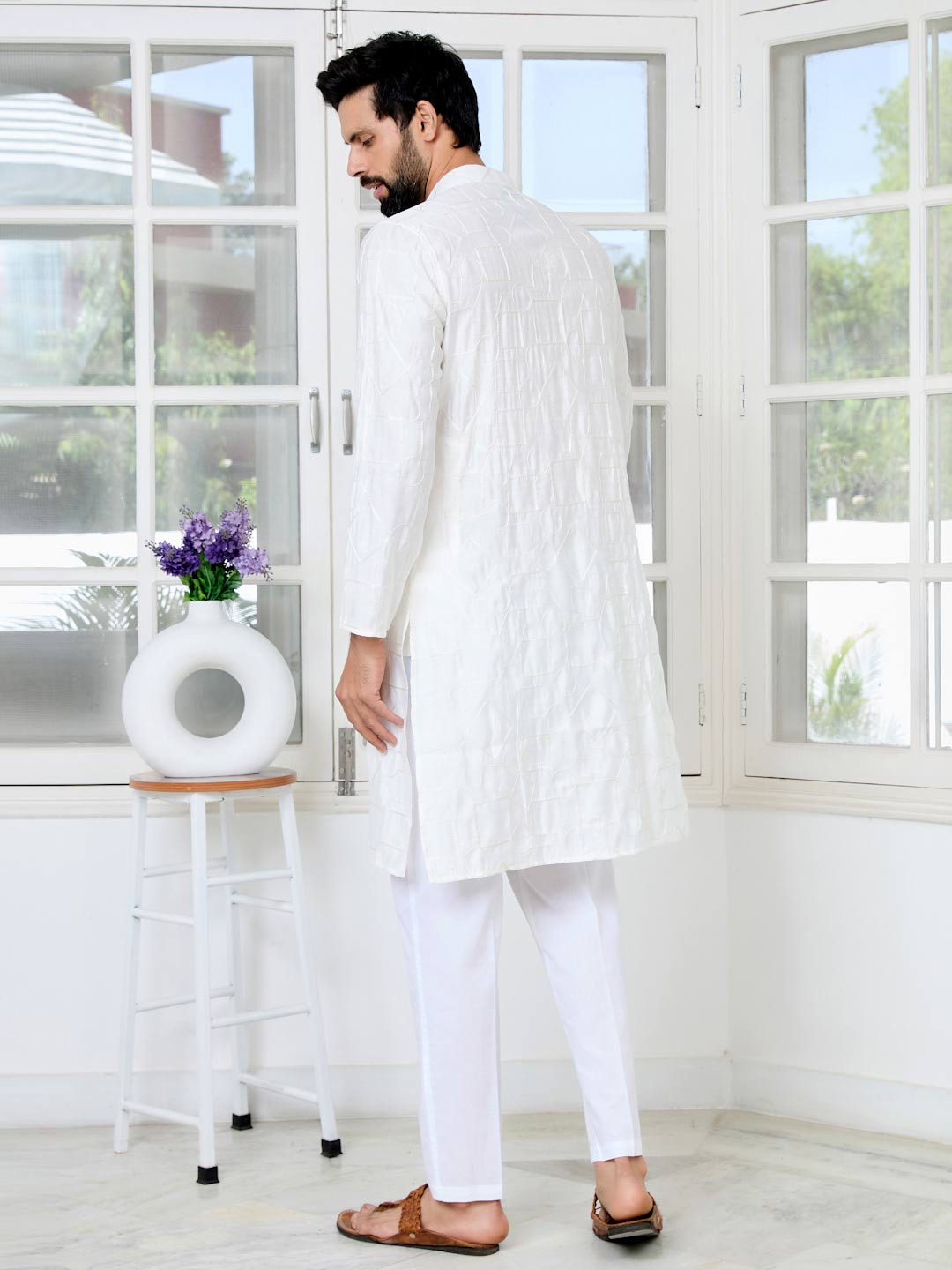 Cream Geometric Embroidered Thread Work Mandarin Collar Straight Kurta with Pyjama with Pyjama