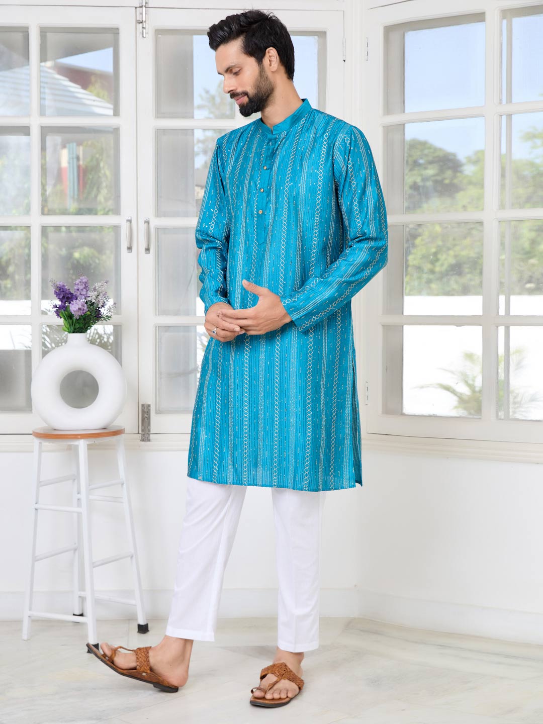 Blue Embroidered Chanderi Silk straight Kurta with Pyjama with Pyjama