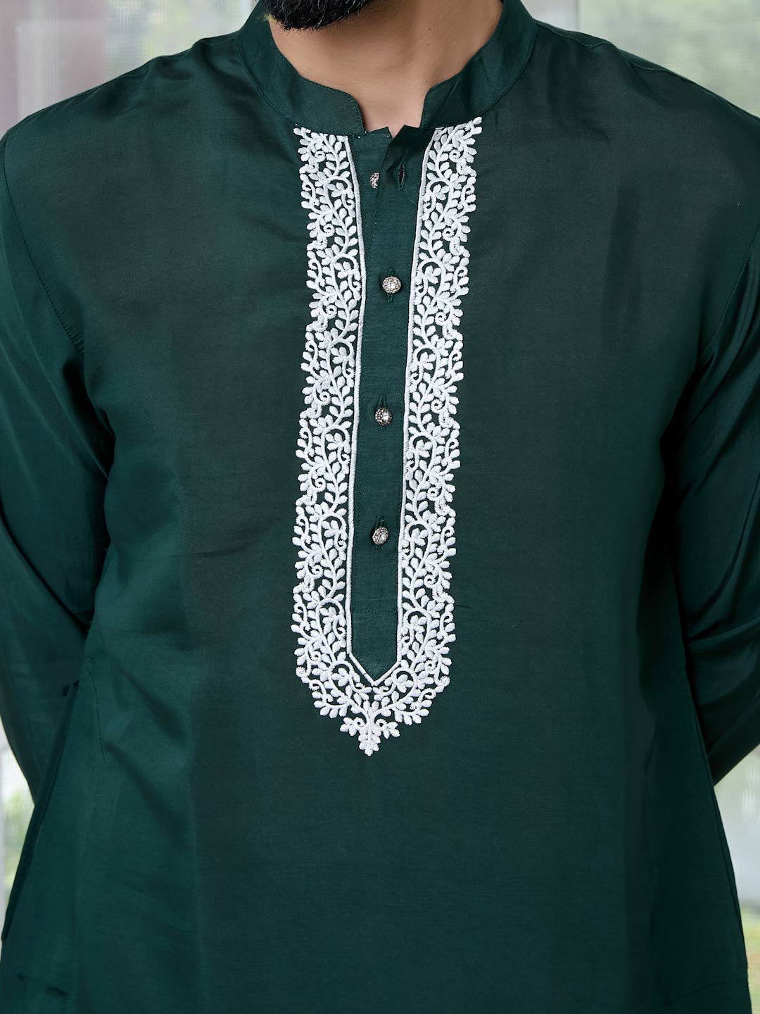 Green Floral Embroidered Mandarin Collar Thread Work Straight Kurta with Pyjama with Pyjama