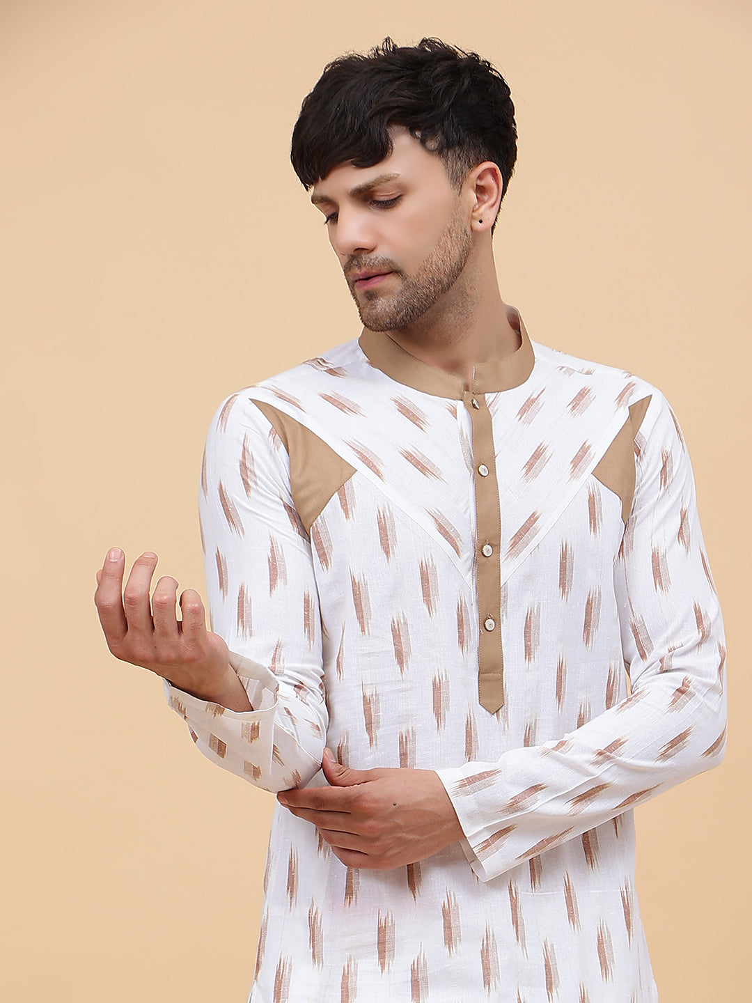 White Ikat Printed Kurta With Pyjama