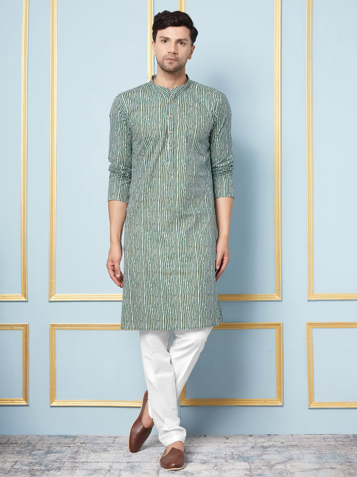 Striped Printed Kurta With Pyjama