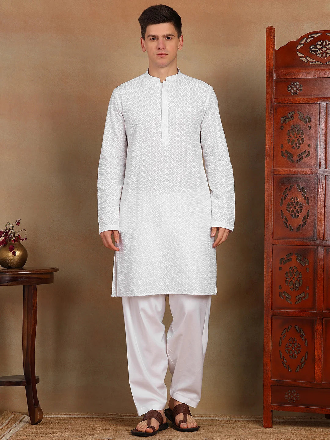 Men White Chikankari  kurta