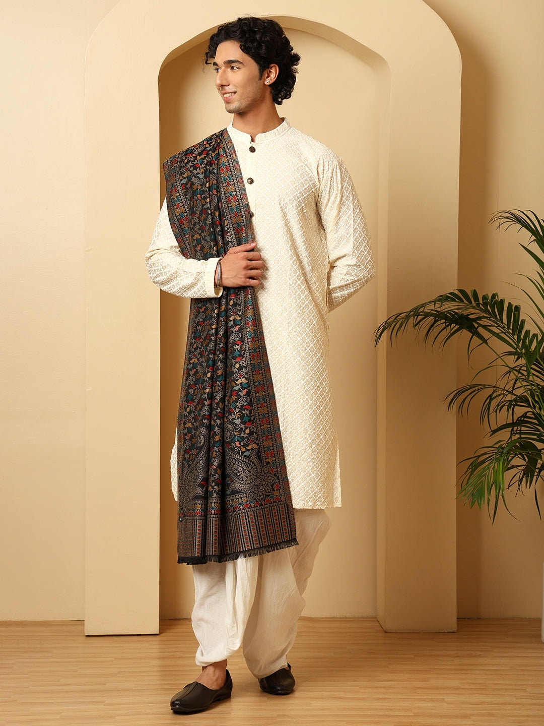 Tweedle Men’s Ethnic Kashmiri Kani Stole/ Scarf - Black - 28 x 80 inches