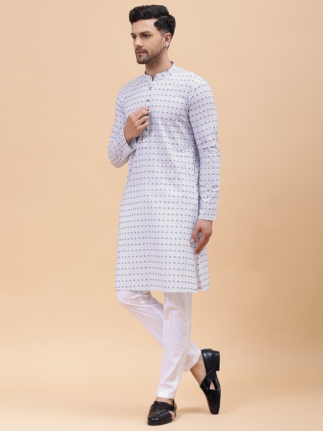 Men White & Blue Pure Cotton Embroidered Straight Kurta