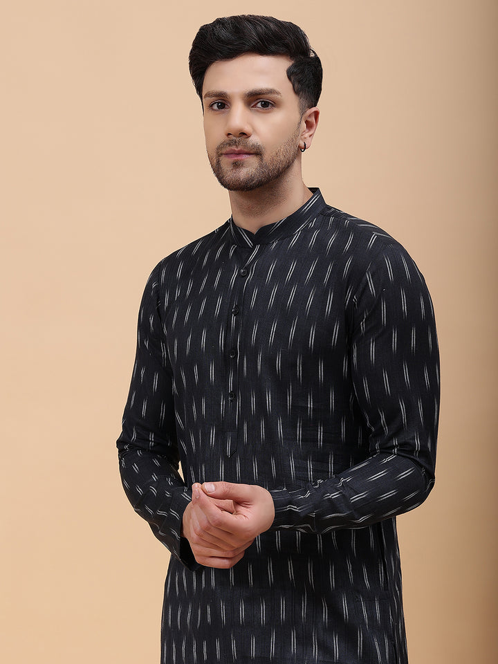 Men Black & White Pure Cotton Printed Staright Kurta