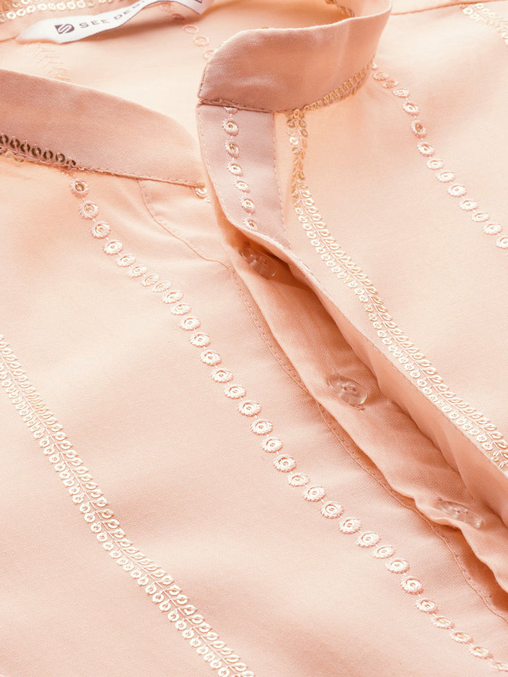 Men’s Light Pink Chanderi Silk Kurta with Embroidery and Sequins, Paired with Pyjama