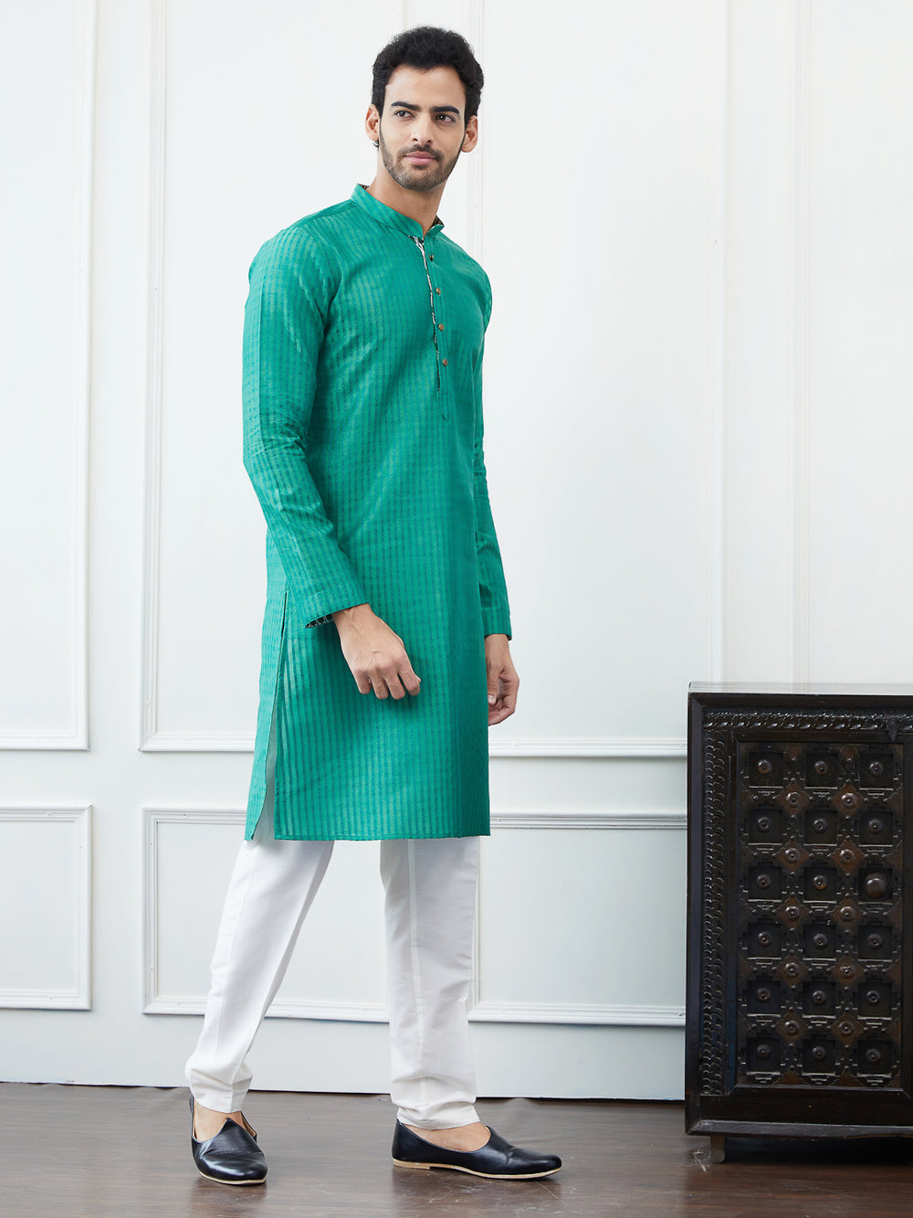 Thread Worked Cotton Silk Straight Kurta – Green