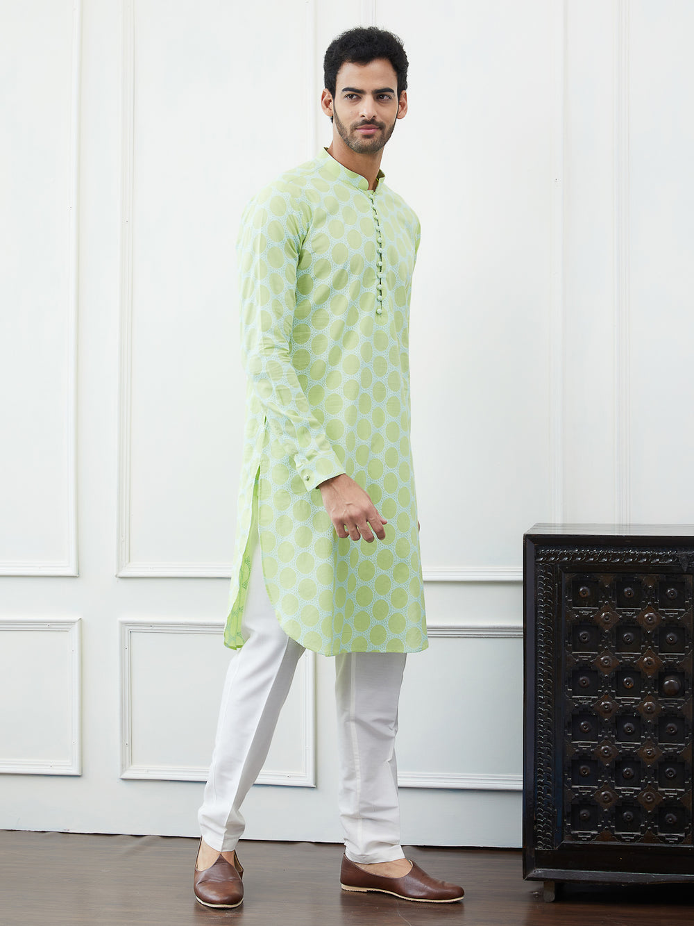 Embroidered Pure Cotton Straight Kurta with Pyjama – Green