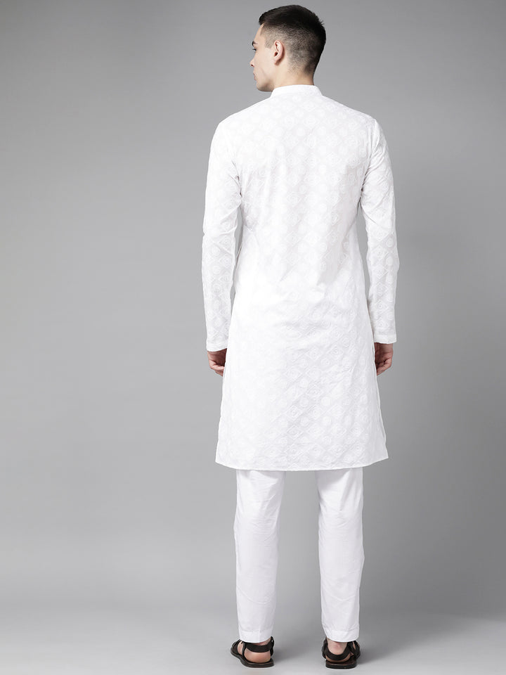 Men White Pure Cotton Chikankari Embroidered Straight Kurta