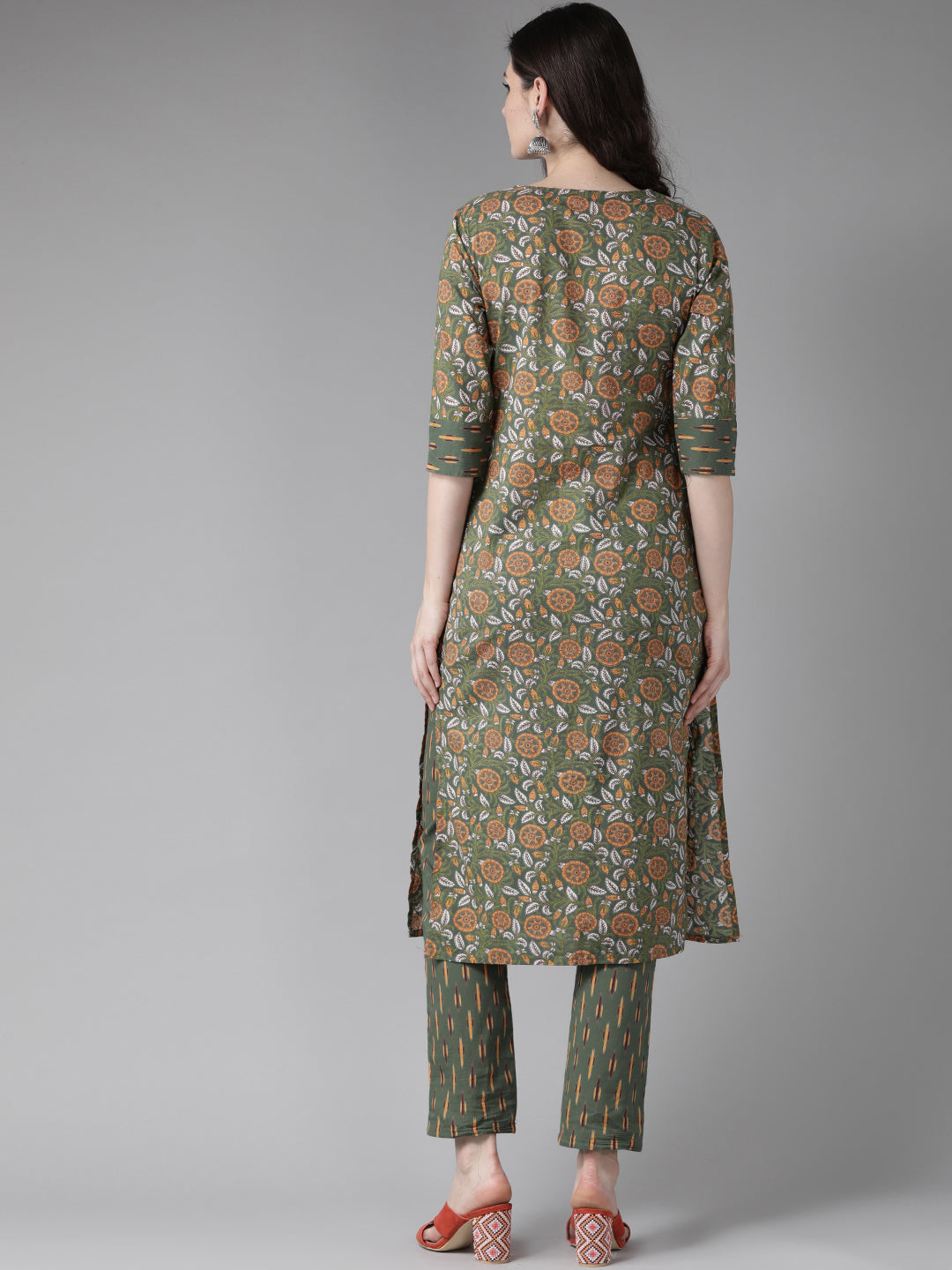Floral Printed Straight kurta with Pant