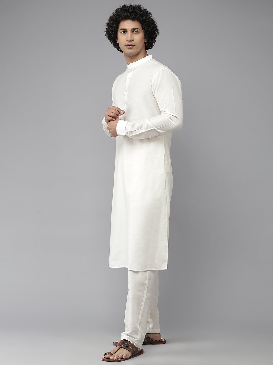 Men Black & White Solid Kurta Pyjama With Nehru jacket