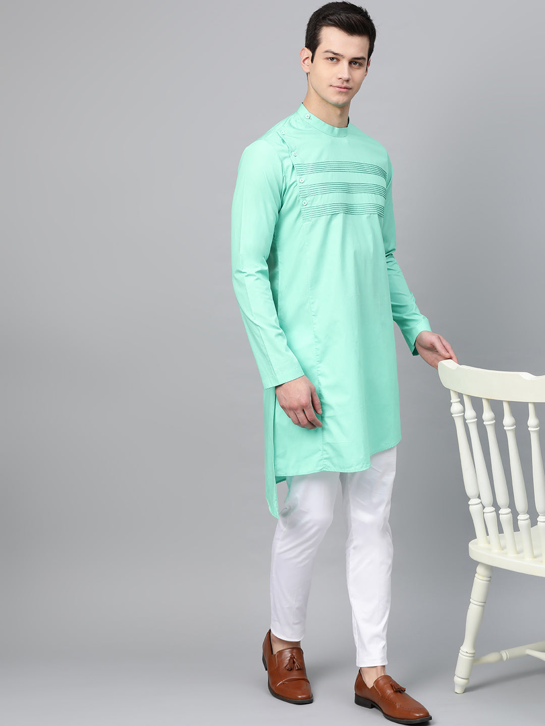 Yoke Thread worked Solid Straight kurta with pyjama