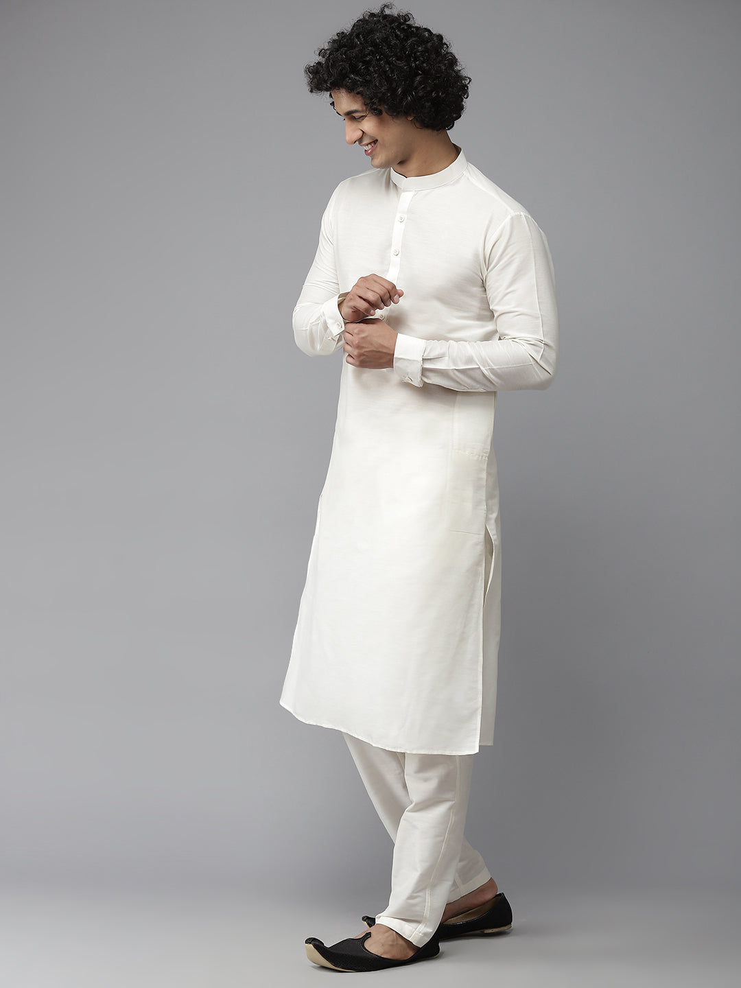 Men Sea Green & White Solid Kurta Pyjama With Nehru jacket