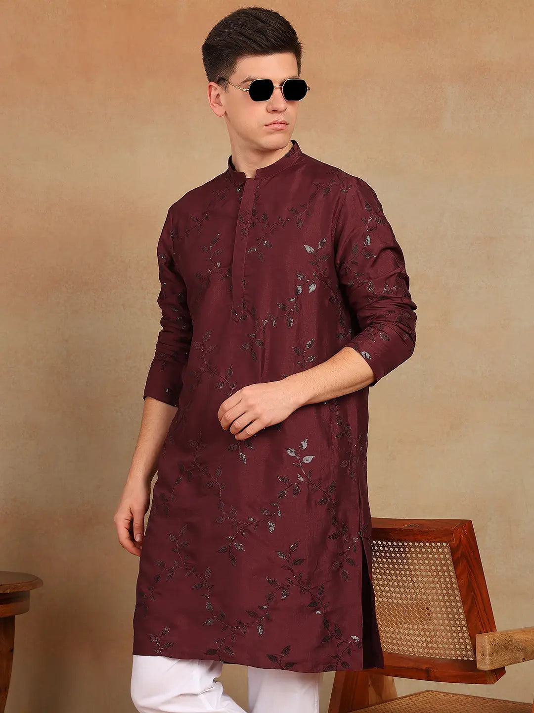 Men Maroon Sequins Leaf Straight Kurta with Pyjama – White