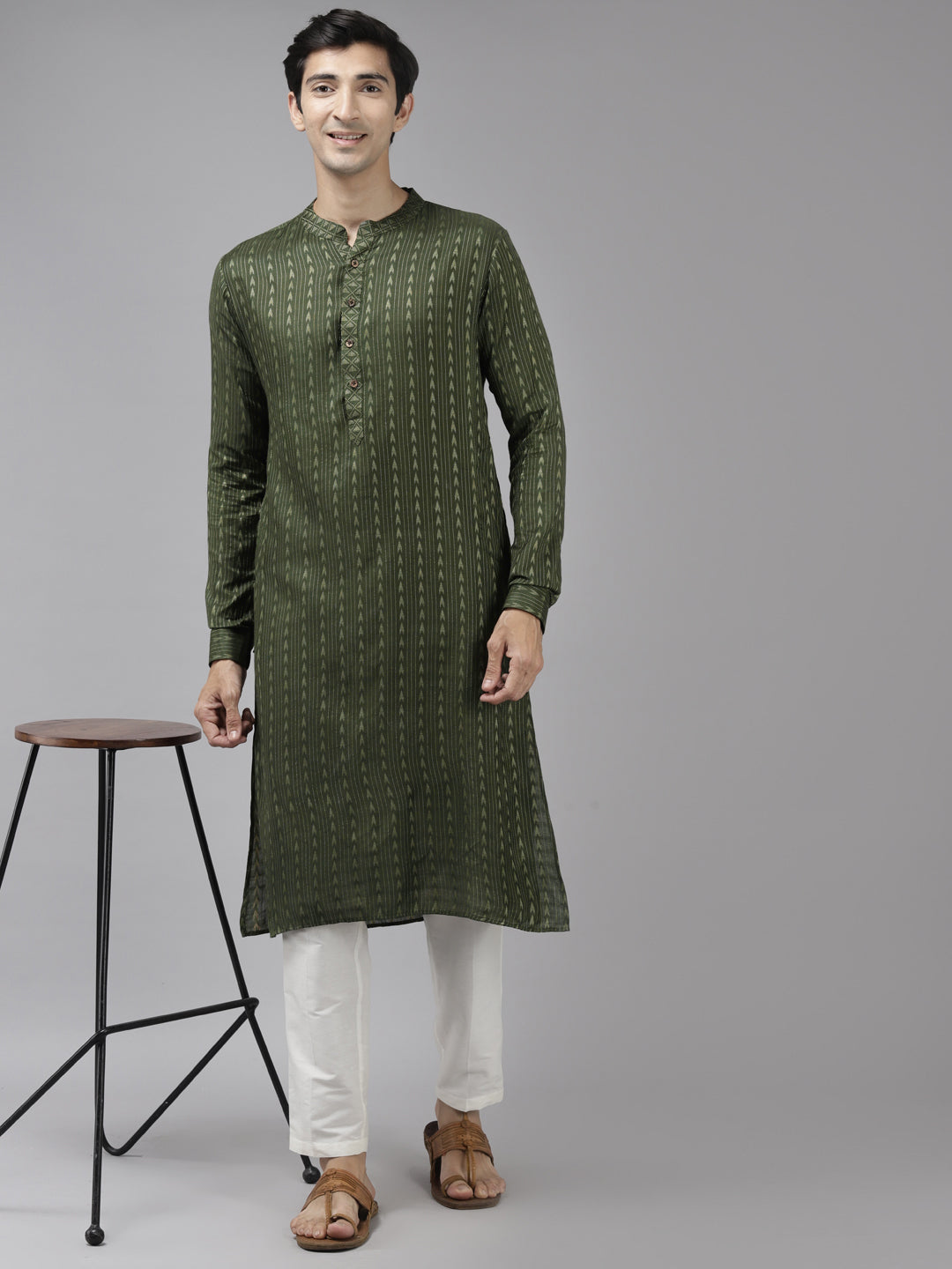 Men Green & Beige Woven Design Thread Work Kurta With Pyjama