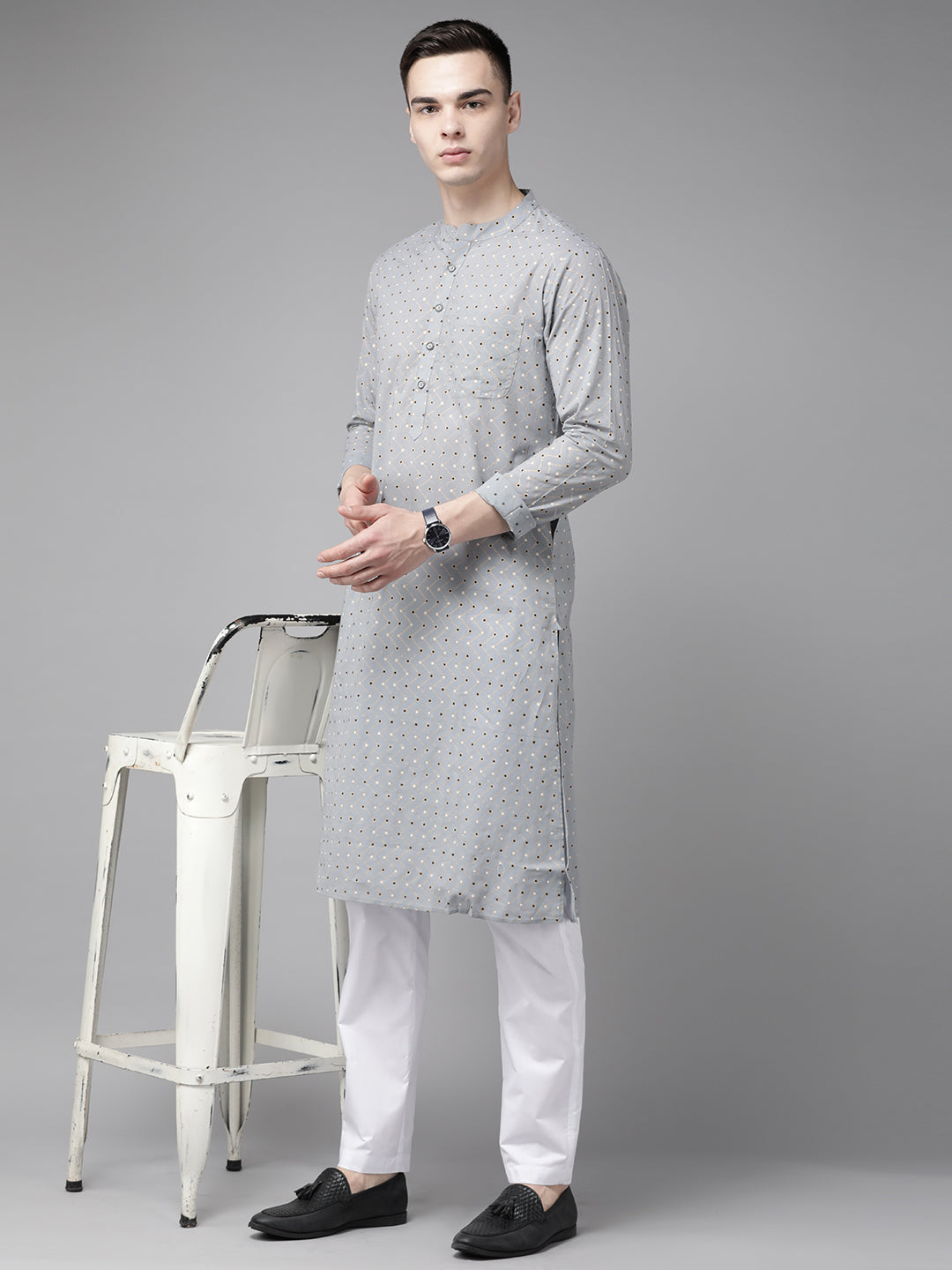 Men Grey & Gold Printed Straight Kurta