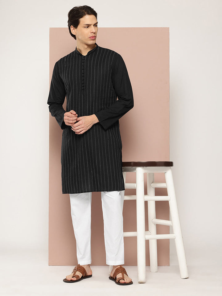 Men's Black Threadwork Embellished Pure Cotton Straight Kurta