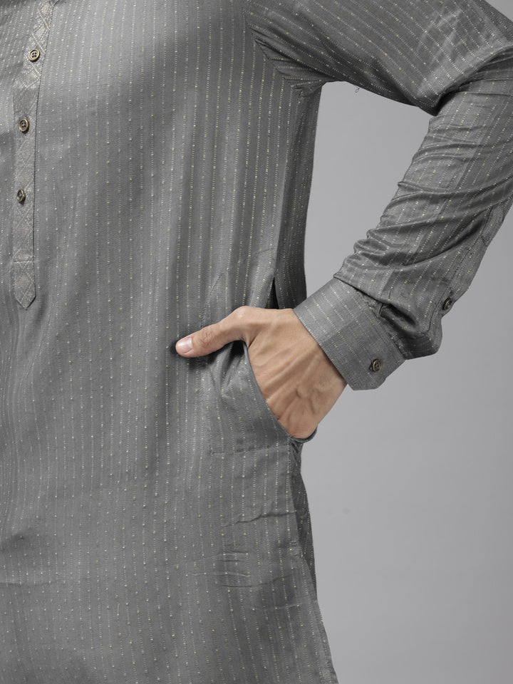 See Designs Men Grey And Beige Kurta