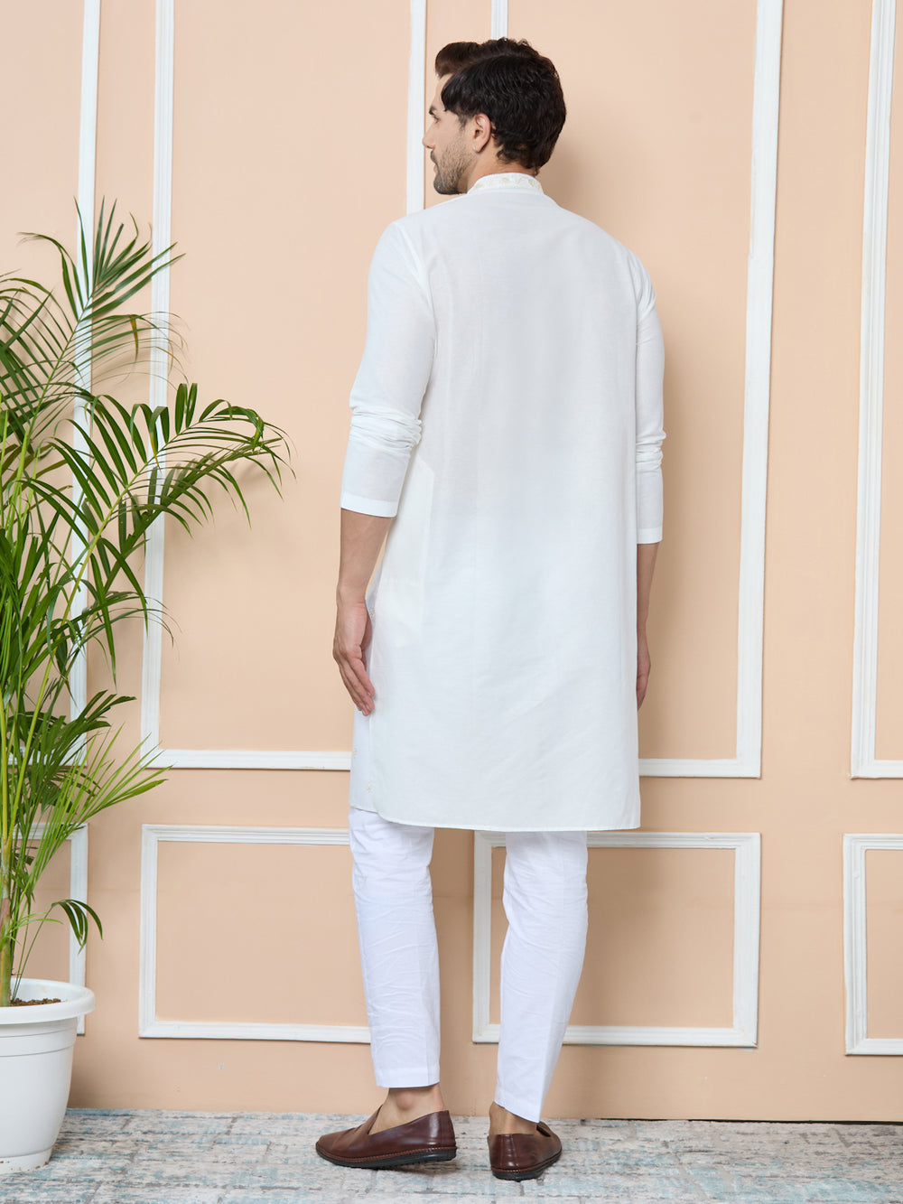 Off-White Embroidered Delux Cotton Straight Kurta – Off-White