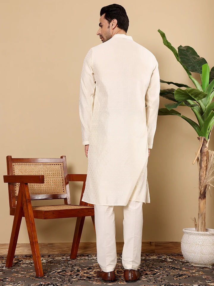 Men's Long Sleeve Mandarin Collar Off White Straight Viscose Silk Kurta with Textured Effect – Off-White