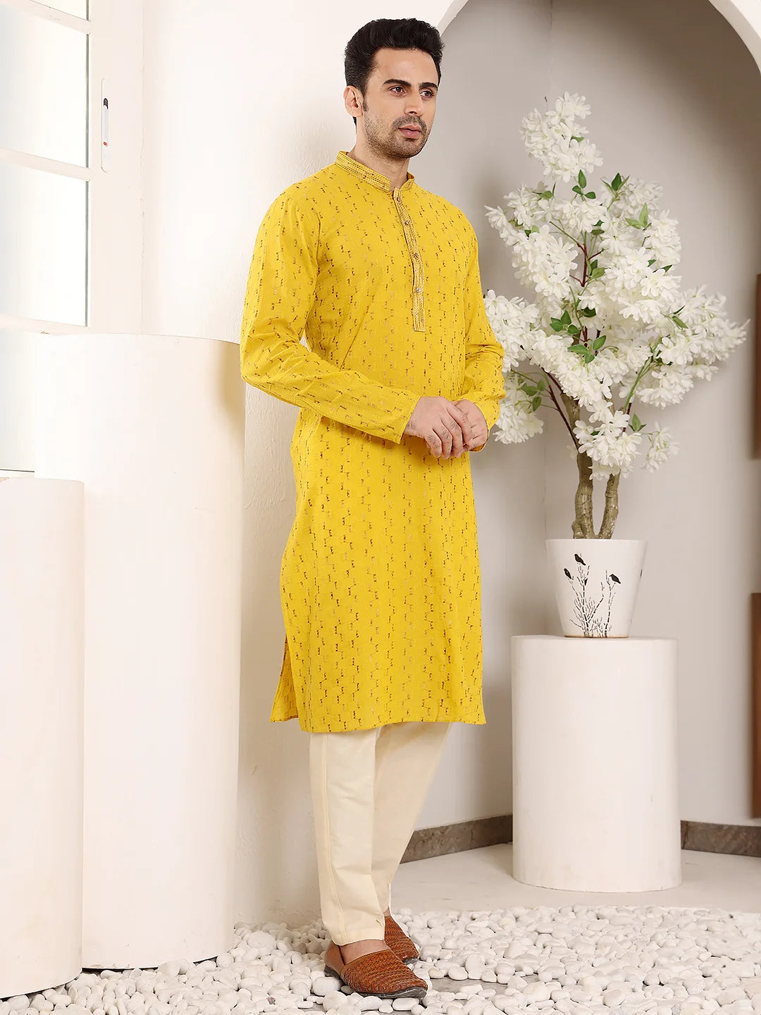 Men's Long Sleeve Mandarin Collar Straight Yellow Cotton Kurta with Thread Embroidery – Yellow,Beige