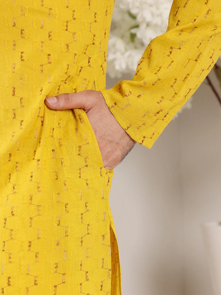 Men's Long Sleeve Mandarin Collar Straight Yellow Cotton Kurta with Thread Embroidery – Yellow,Beige