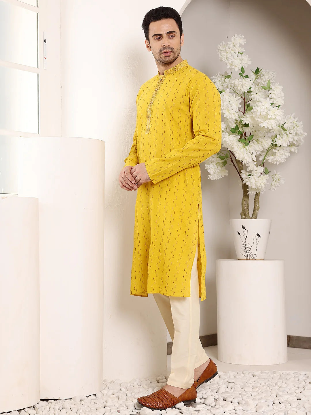 Men's Long Sleeve Mandarin Collar Straight Yellow Cotton Kurta with Thread Embroidery – Yellow,Beige