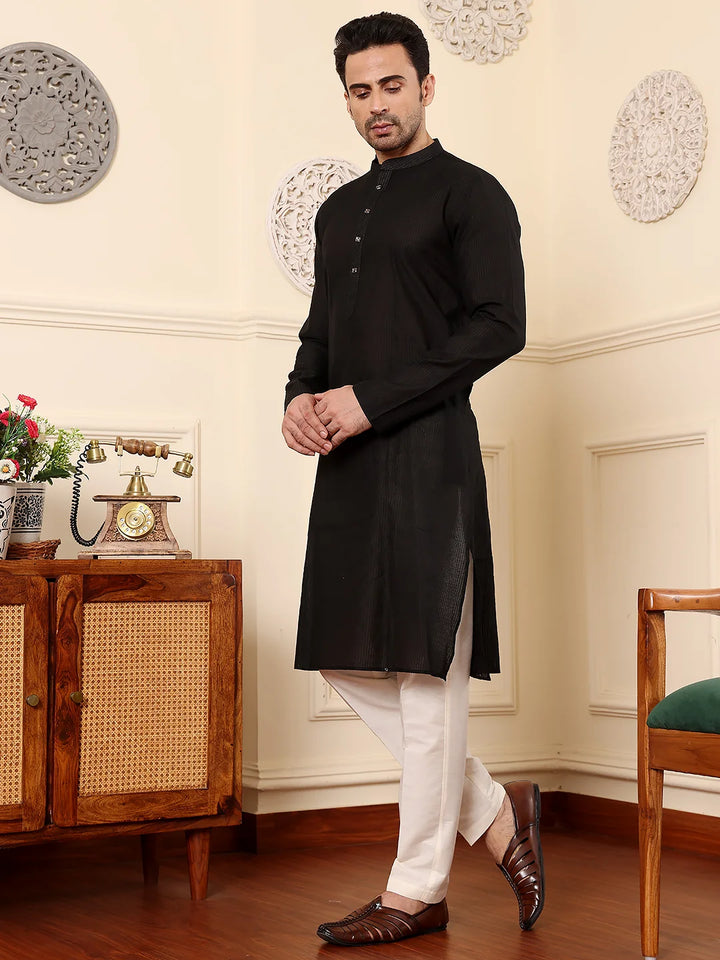 Men's Black Straight Viscose Silk kurta with Textured Effect,Cream solid trouser style churidar