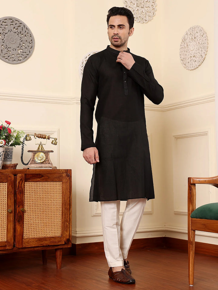 Men's Black Straight Viscose Silk kurta with Textured Effect,Cream solid trouser style churidar