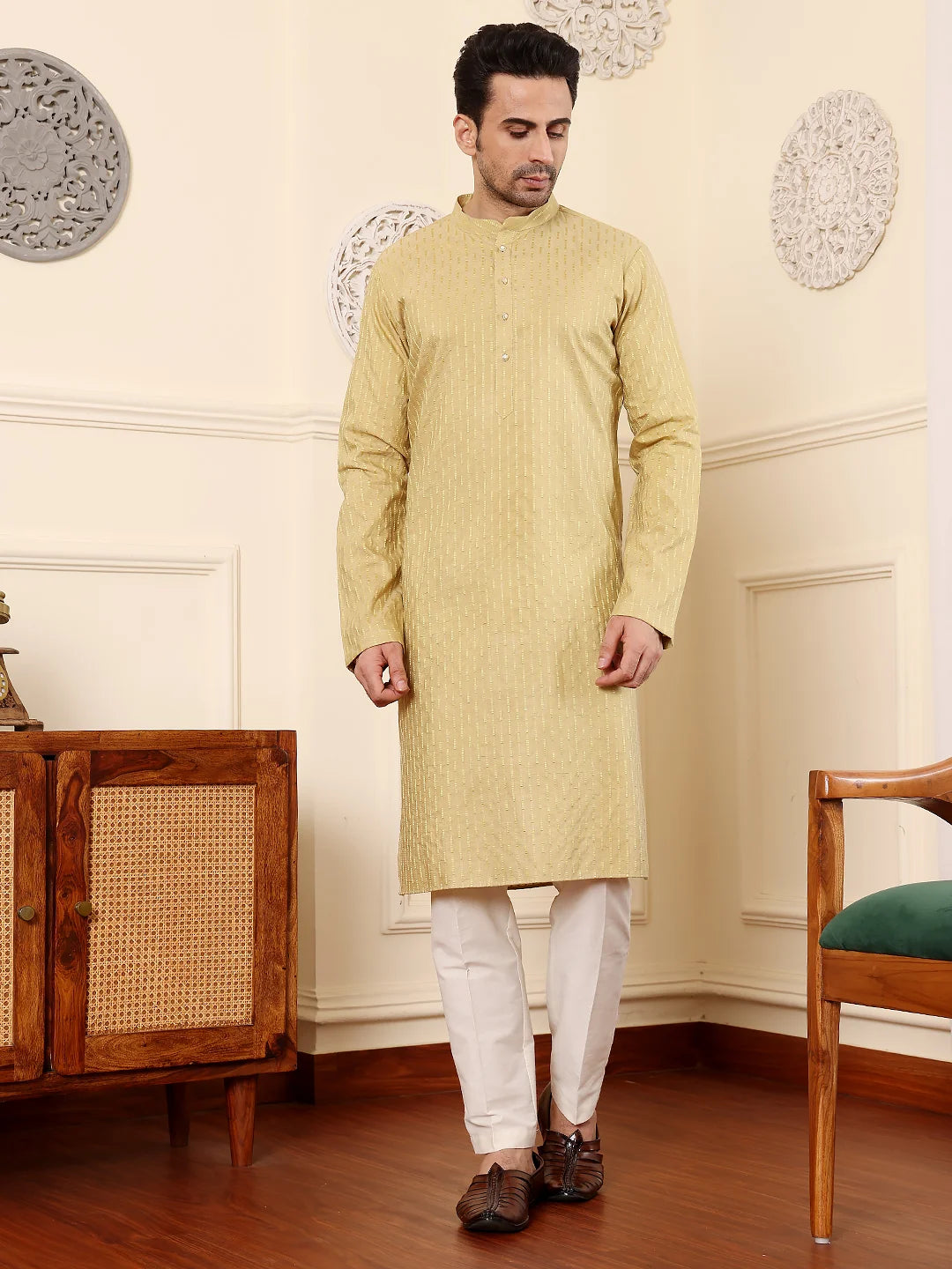 Men's Yellow Straight Rayon Silk kurta with Textured Effect,Cream solid trouser style churidar