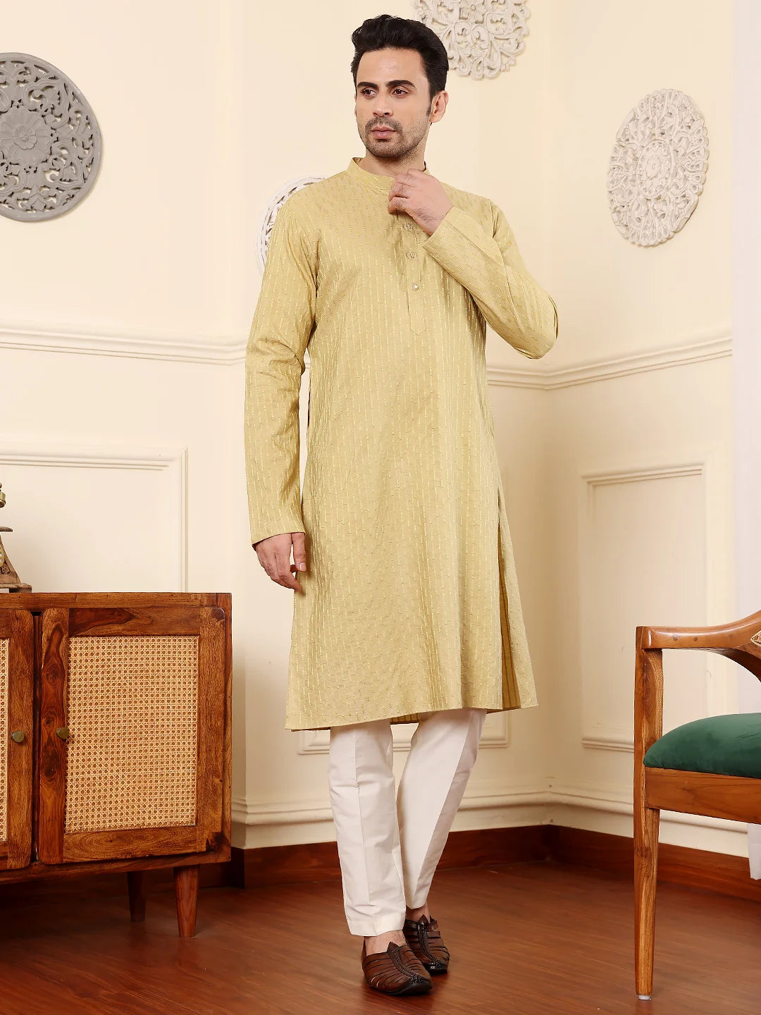Men's Yellow Straight Rayon Silk kurta with Textured Effect,Cream solid trouser style churidar