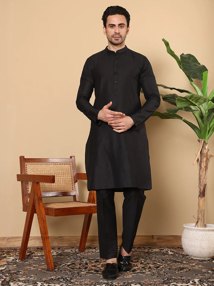 Men's Long Sleeve Mandarin Collar Black Straight Viscose Silk Kurta with Slub Effect