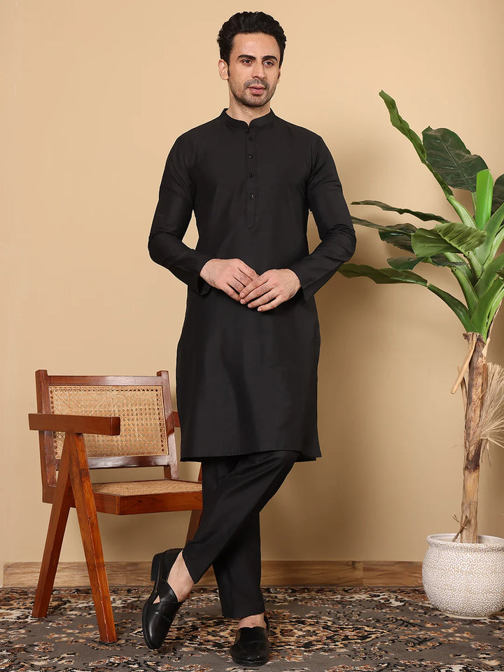 Men's Long Sleeve Mandarin Collar Black Straight Viscose Silk Kurta with Slub Effect