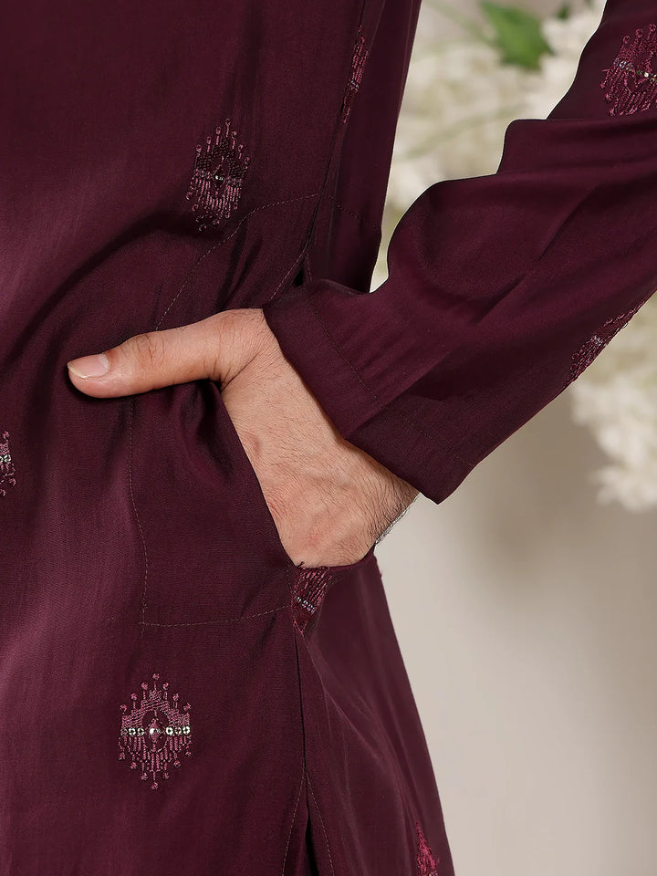 Men's Purple Straight Viscose Silk Kurta with Embroidered Neckline and Motifs,Off White Solid Trouser Style Churidar