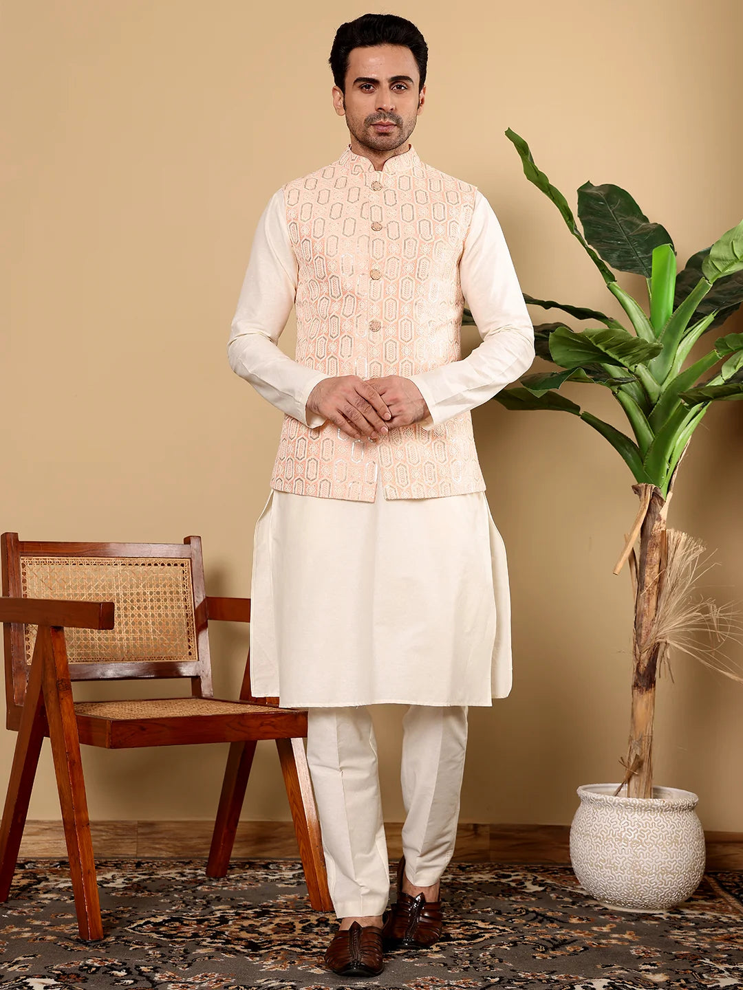 Men's Full Sleeve Ivory Kurta Pyjama & Peach Embroidered Nehru Jacket – Peach