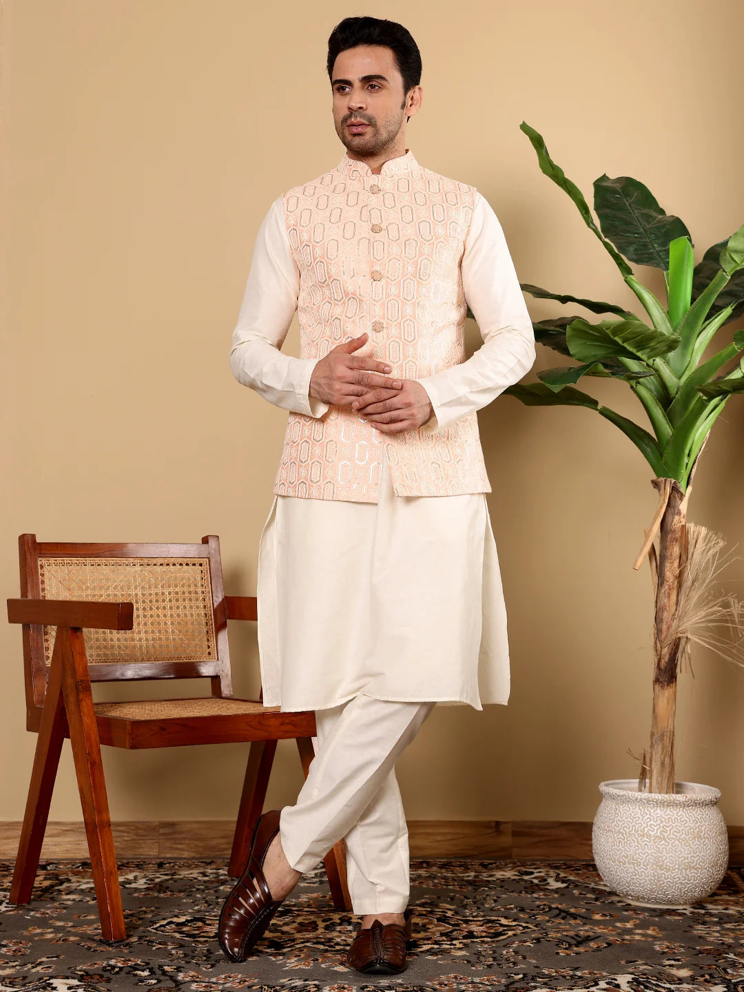 Men's Full Sleeve Ivory Kurta Pyjama & Peach Embroidered Nehru Jacket – Peach