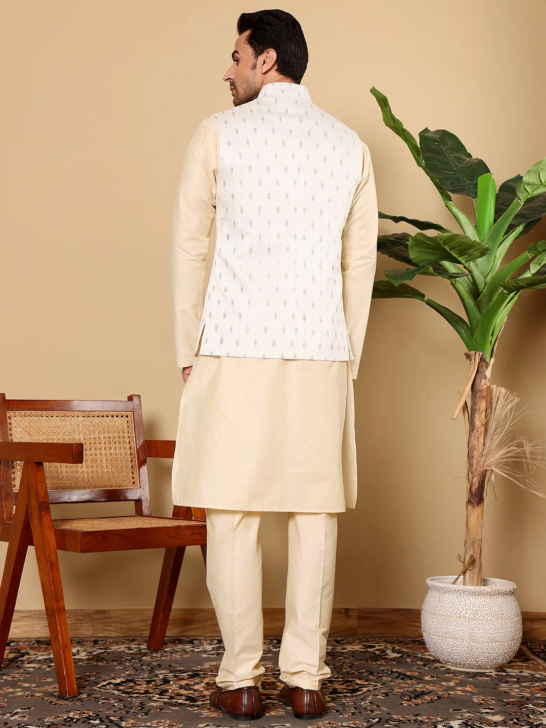 Men's Full Sleeve Cream Kurta Pyjama & White Embroidered Nehru Jacket – White