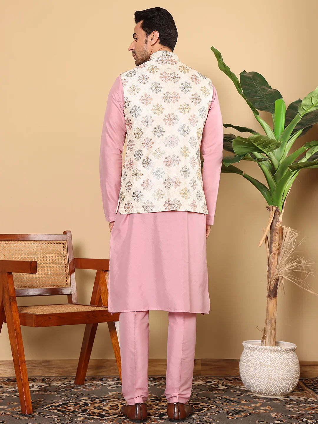 Men's Full Sleeve Pink Kurta Pyjama & White Embroidered Nehru Jacket – White