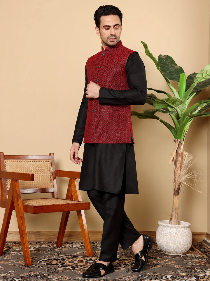 Men's Full Sleeve Black Kurta Pyjama & Red Embroidered Nehru Jacket – Red