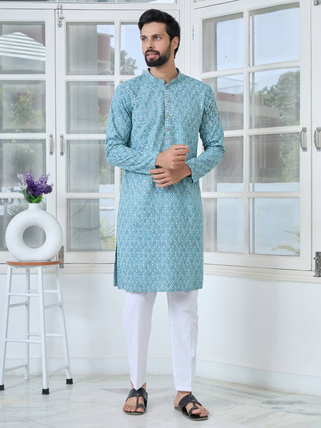 Men Light Blue Embroidered Straight Kurta