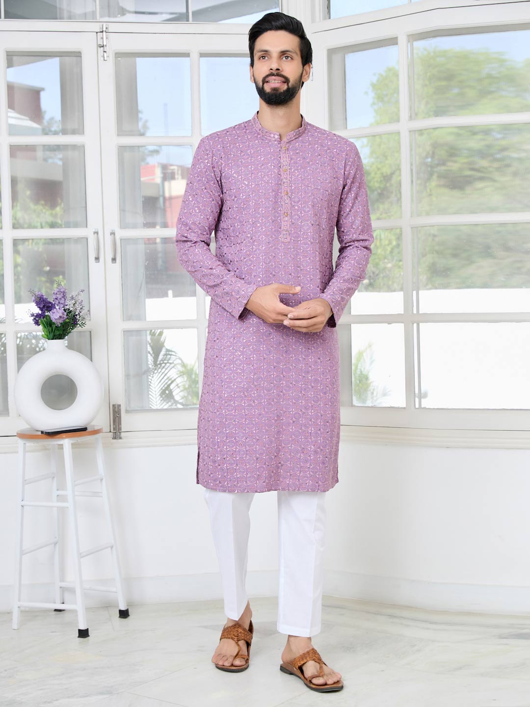 Men Lavender Embroidered Mandarin Collar Straight Kurta