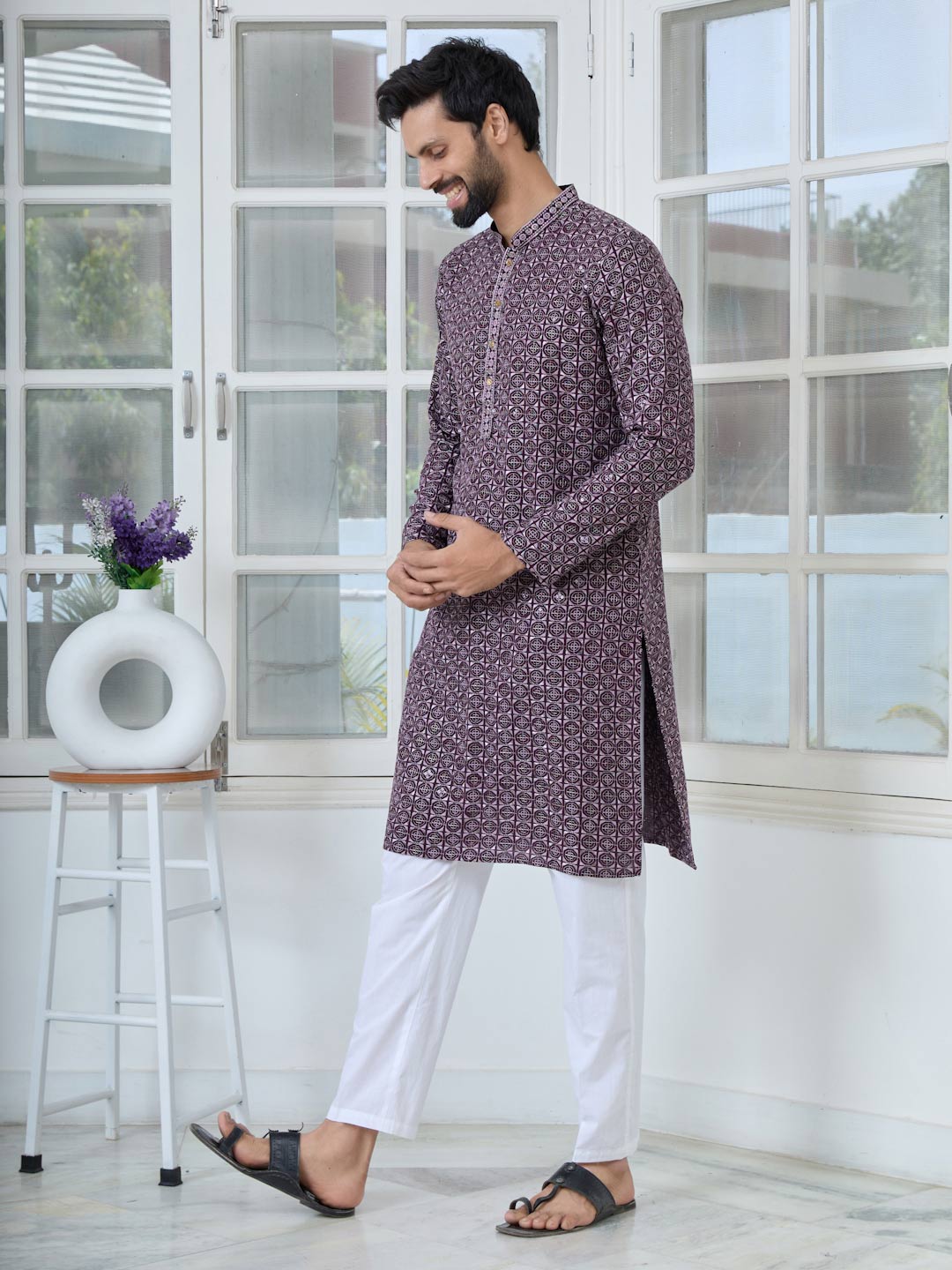 Men Purple-Lavender Embroidered Mandarin Collar Straight Kurta