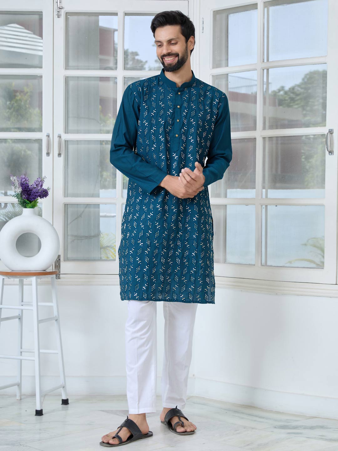 Blue Ethnic Motifs Embroidered Sequinned Mandarin Collar Straight Kurta