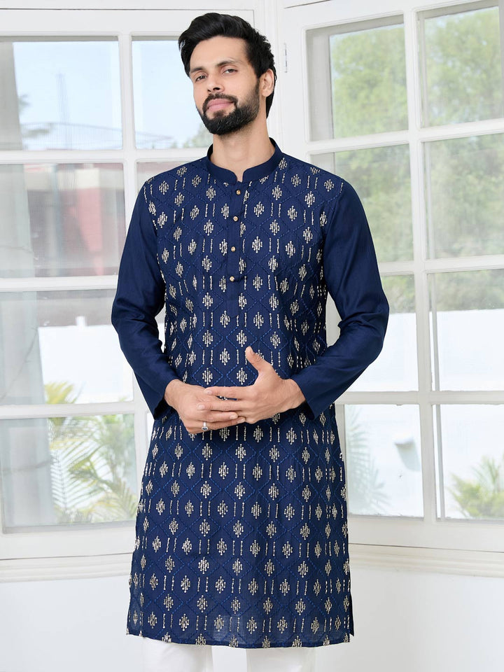 Blue Ethnic Motifs Embroidered Sequinned Mandarin Collar Straight Kurta